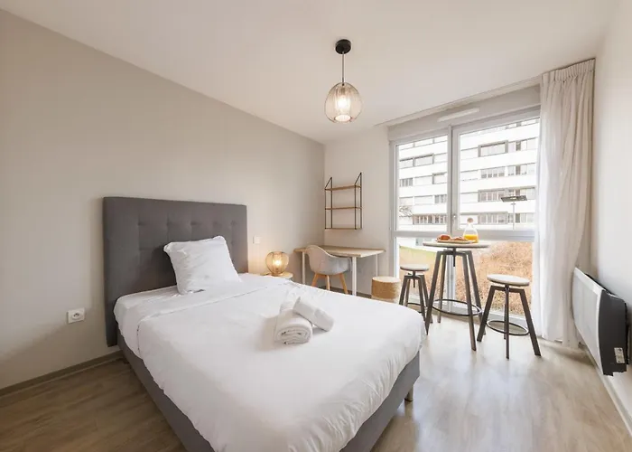 1 Le Loki - Tramway - Wifi Апартаменты *